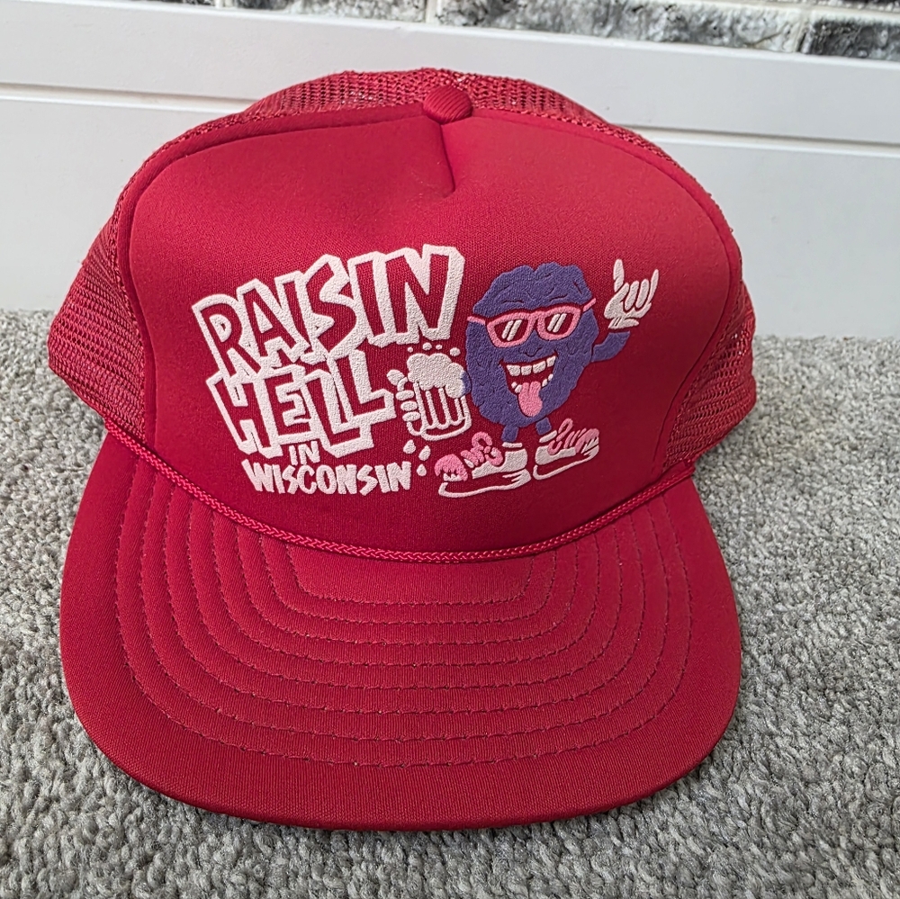 Vintage Men's Red Raisin Hell In Wisconsin Graphic Trucker Hat